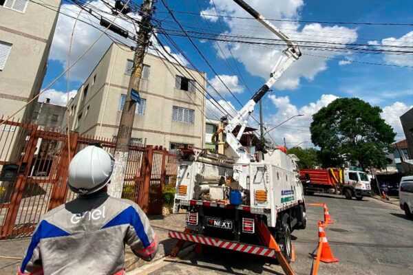 Depois de temporal, 55 mil residências e comércios seguem sem energia elétrica em Taboão da Serra apos-temporal,-55-mil-residencias-e-comercios-continuam-sem-energia-eletrica-em-taboao-da-serra